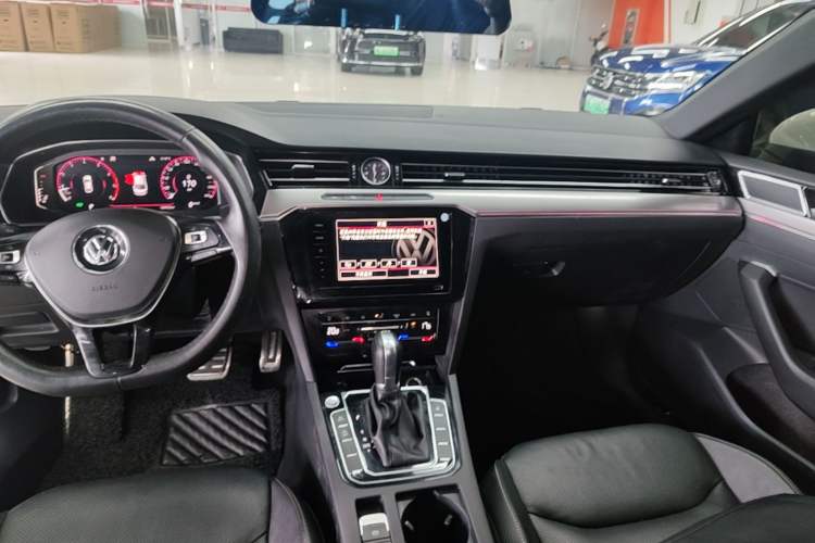 Used Volkswagen FAW-Volkswagen CC 2020 330TSI Glamour Edition China VI Standard Audio And AC Panel