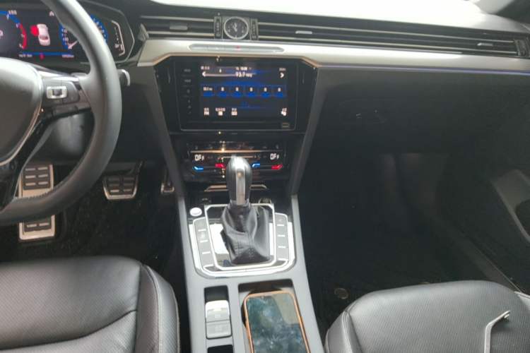 Used Volkswagen FAW-Volkswagen CC 2020 330TSI Glamour Edition China VI Standard Audio And AC Panel