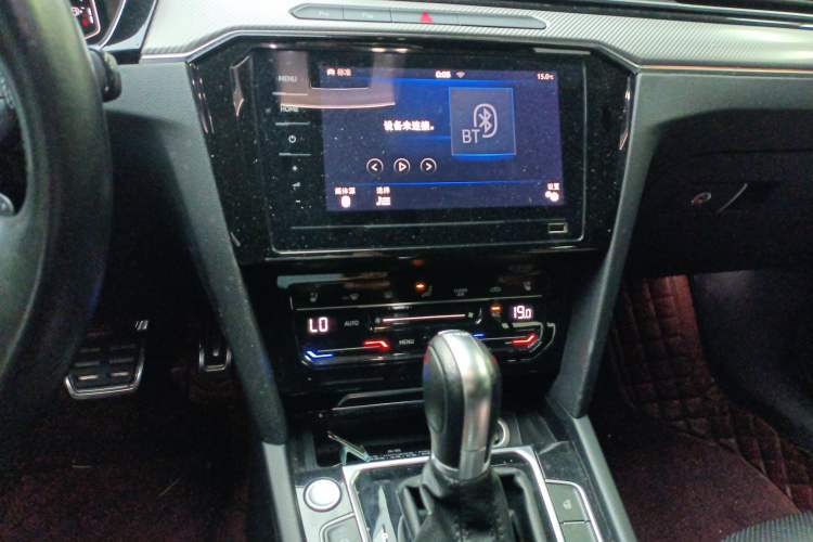 Used Volkswagen FAW-Volkswagen CC 2020 330TSI Glamour Edition China VI Standard Audio And AC Panel