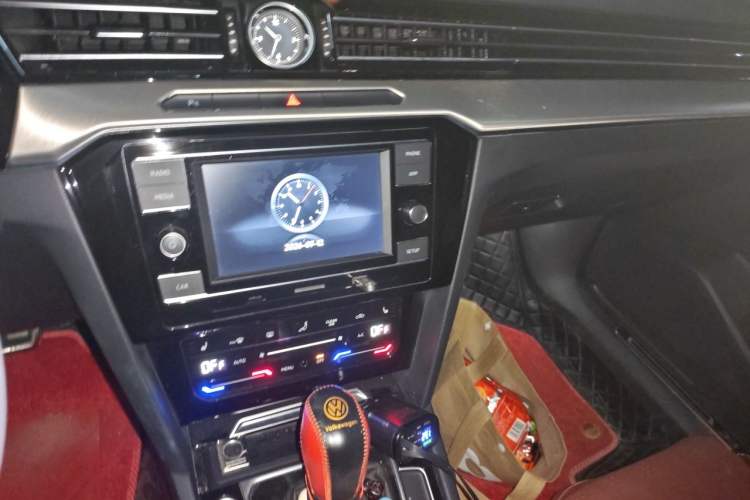 Used Volkswagen FAW-Volkswagen CC 2020 330TSI Huayan Edition China VI Standard Audio And AC Panel