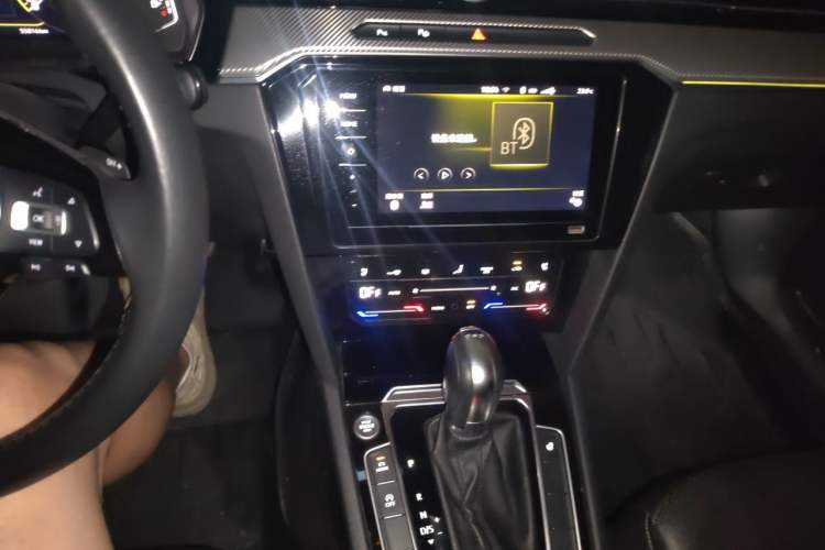 Used Volkswagen FAW-Volkswagen CC 2020 330TSI Glamour Edition China VI Standard Audio And AC Panel