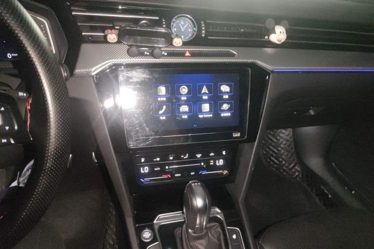 Used Volkswagen FAW-Volkswagen CC 2020 330TSI Glamour Edition China VI Standard Audio And AC Panel