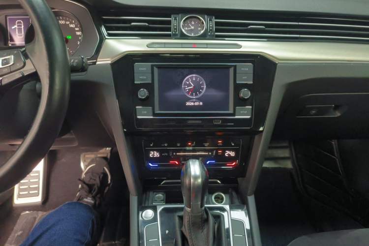 Used Volkswagen FAW-Volkswagen CC 2020 330TSI Huayan Edition China VI Standard Audio And AC Panel