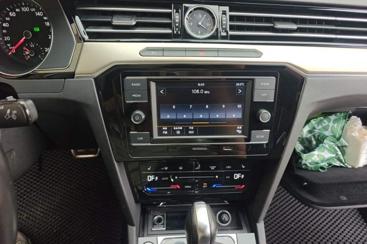 Used Volkswagen FAW-Volkswagen CC 2020 330TSI Huayan Edition China VI Standard Audio And AC Panel