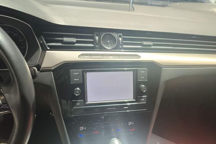 Used Volkswagen FAW-Volkswagen CC 2020 330TSI Huayan Edition China VI Standard Audio And AC Panel