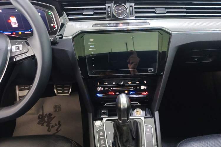 Used Volkswagen FAW-Volkswagen CC 2020 330TSI Glamour Edition China VI Standard Audio And AC Panel