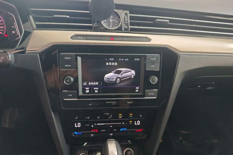 Used Volkswagen FAW-Volkswagen CC 2020 330TSI Huayan Edition China VI Standard Audio And AC Panel