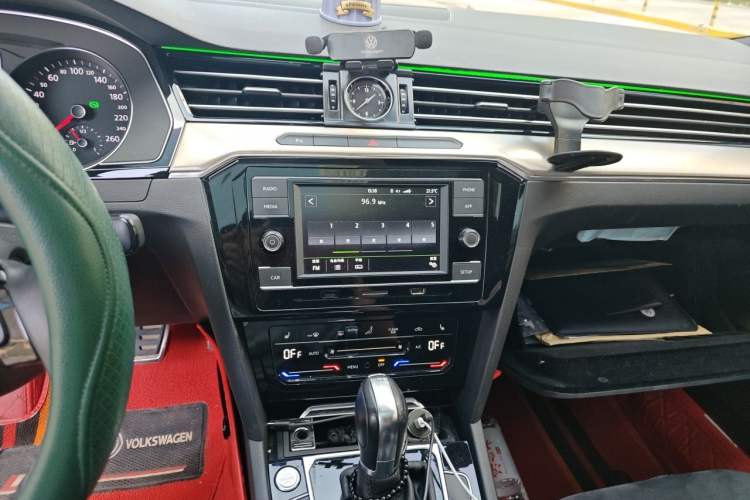 Used Volkswagen FAW-Volkswagen CC 2020 330TSI Huayan Edition China VI Standard Audio And AC Panel