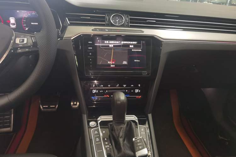 Used Volkswagen FAW-Volkswagen CC 2020 330TSI Glamour Edition China VI Standard Audio And AC Panel