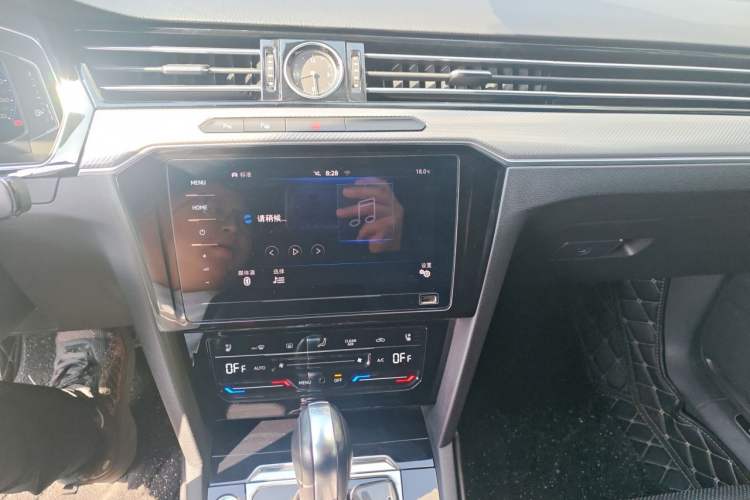 Used Volkswagen FAW-Volkswagen CC 2020 330TSI Glamour Edition China VI Standard Audio And AC Panel
