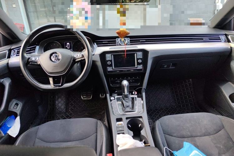 Used Volkswagen FAW-Volkswagen CC 2020 330TSI Huayan Edition China VI Standard Center Console