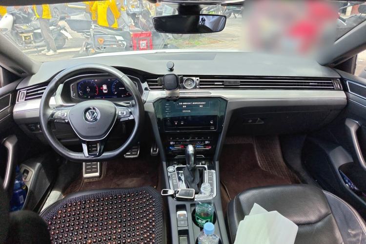 Used Volkswagen FAW-Volkswagen CC 2020 330TSI Glamour Edition China VI Standard Center Console