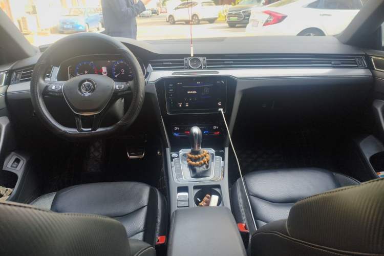 Used Volkswagen FAW-Volkswagen CC 2020 330TSI Glamour Edition China VI Standard Center Console