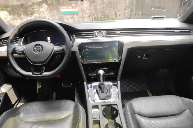 Used Volkswagen FAW-Volkswagen CC 2020 330TSI Glamour Edition China VI Standard Center Console