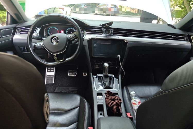 Used Volkswagen FAW-Volkswagen CC 2020 330TSI Glamour Edition China VI Standard Center Console