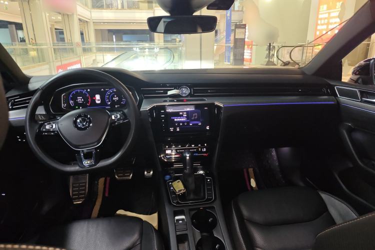 Used Volkswagen FAW-Volkswagen CC 2020 330TSI Glamour Edition China VI Standard Center Console