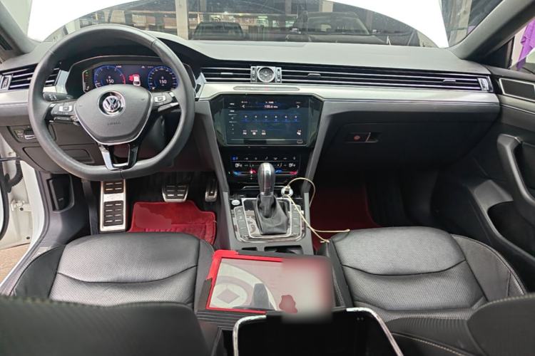 Used Volkswagen FAW-Volkswagen CC 2020 330TSI Glamour Edition China VI Standard Center Console