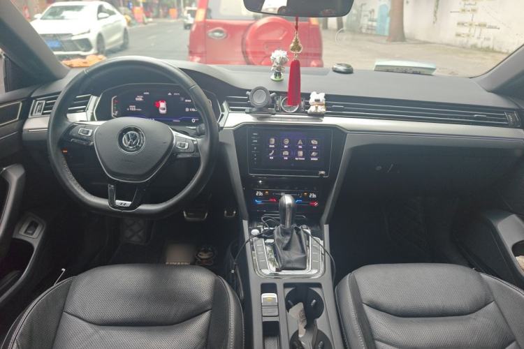 Used Volkswagen FAW-Volkswagen CC 2020 330TSI Glamour Edition China VI Standard Center Console