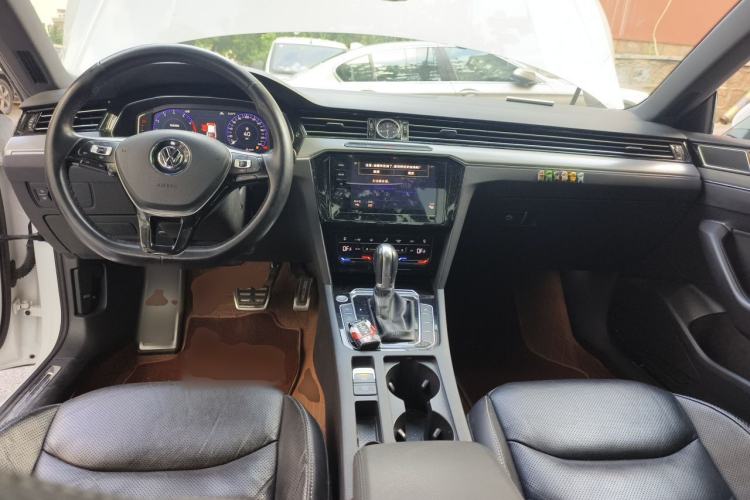 Used Volkswagen FAW-Volkswagen CC 2020 330TSI Glamour Edition China VI Standard Center Console