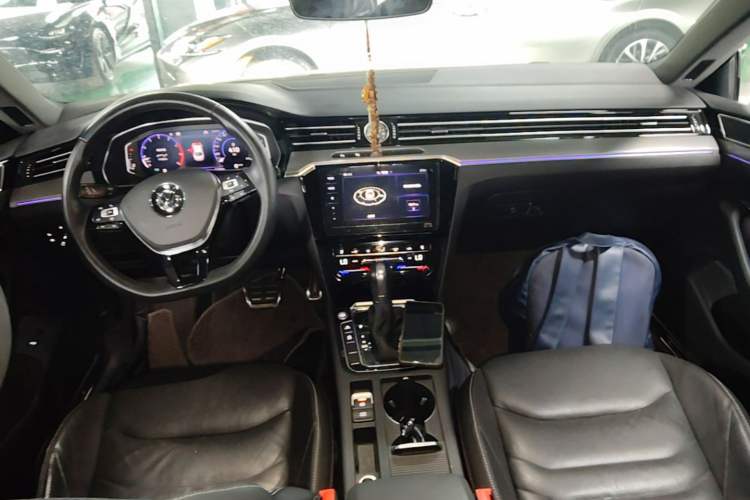 Used Volkswagen FAW-Volkswagen CC 2020 330TSI Glamour Edition China VI Standard Center Console