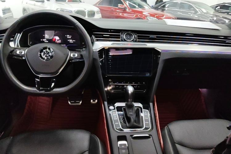 Used Volkswagen FAW-Volkswagen CC 2020 330TSI Glamour Edition China VI Standard Center Console