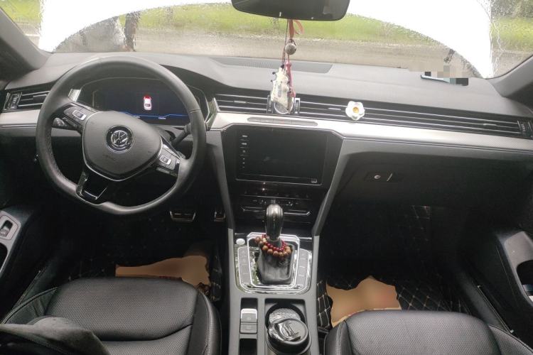 Used Volkswagen FAW-Volkswagen CC 2020 330TSI Glamour Edition China VI Standard Center Console