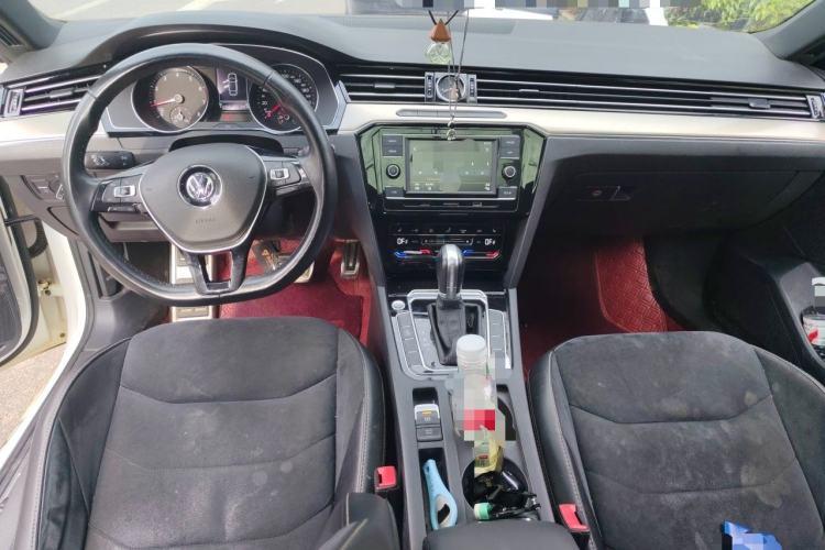 Used Volkswagen FAW-Volkswagen CC 2020 330TSI Huayan Edition China VI Standard Center Console