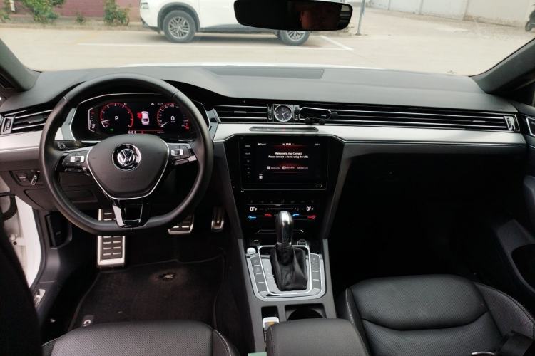 Used Volkswagen FAW-Volkswagen CC 2020 330TSI Glamour Edition China VI Standard Center Console