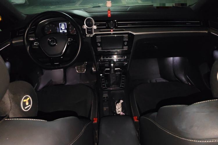 Used Volkswagen FAW-Volkswagen CC 2020 330TSI Huayan Edition China VI Standard Center Console