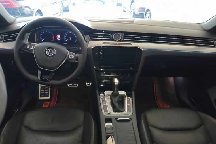 Used Volkswagen FAW-Volkswagen CC 2020 330TSI Glamour Edition China VI Standard Center Console