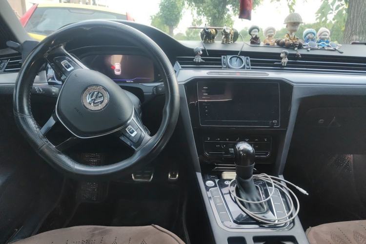 Used Volkswagen FAW-Volkswagen CC 2020 330TSI Glamour Edition China VI Standard Center Console