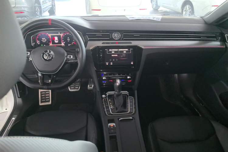 Used Volkswagen FAW-Volkswagen CC 2020 330TSI Glamour Edition China VI Standard Center Console