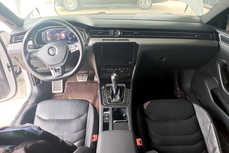 Used Volkswagen FAW-Volkswagen CC 2020 330TSI Glamour Edition China VI Standard Center Console