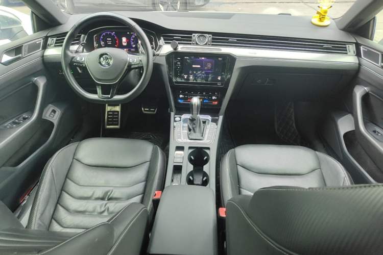 Used Volkswagen FAW-Volkswagen CC 2020 330TSI Glamour Edition China VI Standard Center Console