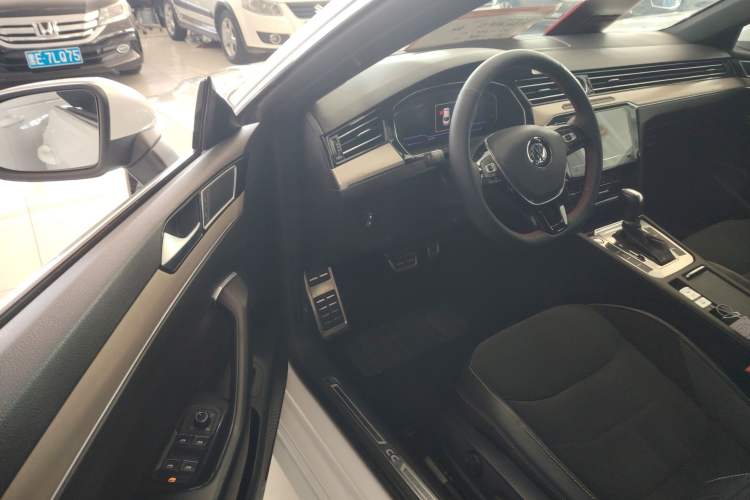 Used Volkswagen FAW-Volkswagen CC 2020 330TSI Huayan Edition China VI Standard Driver Seat