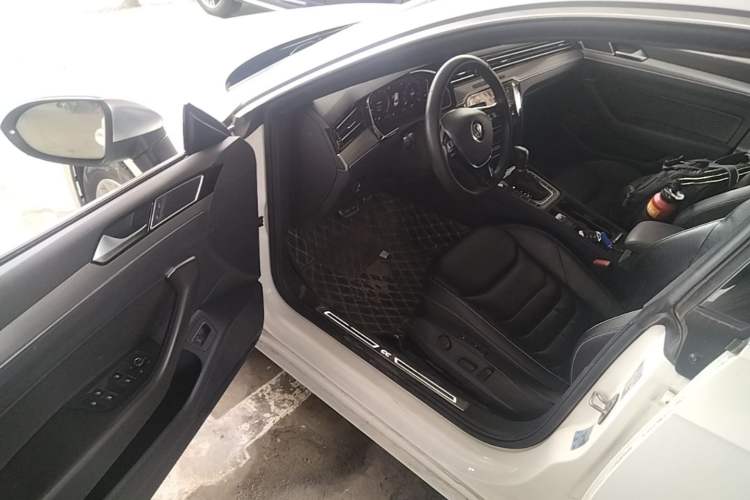 Used Volkswagen FAW-Volkswagen CC 2020 330TSI Glamour Edition China VI Standard Driver Seat