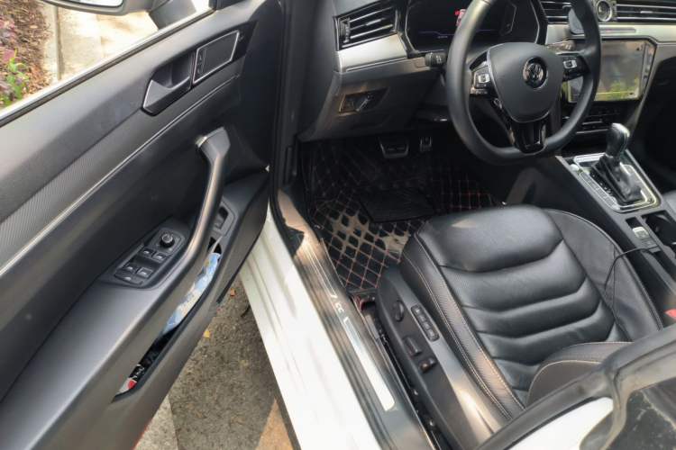 Used Volkswagen FAW-Volkswagen CC 2020 330TSI Glamour Edition China VI Standard Driver Seat