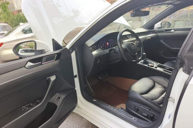 Used Volkswagen FAW-Volkswagen CC 2020 330TSI Glamour Edition China VI Standard Driver Seat