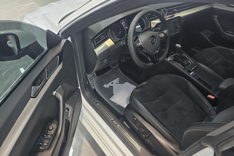 Used Volkswagen FAW-Volkswagen CC 2020 330TSI Huayan Edition China VI Standard Driver Seat