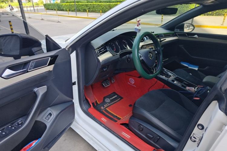 Used Volkswagen FAW-Volkswagen CC 2020 330TSI Huayan Edition China VI Standard Driver Seat