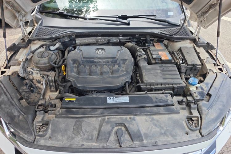 Used Volkswagen FAW-Volkswagen CC 2020 330TSI Glamour Edition China VI Standard Engine Bay