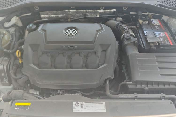 Used Volkswagen FAW-Volkswagen CC 2020 330TSI Glamour Edition China VI Standard Engine Bay