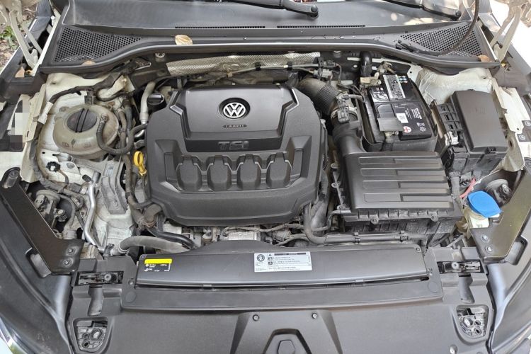 Used Volkswagen FAW-Volkswagen CC 2020 330TSI Glamour Edition China VI Standard Engine Bay