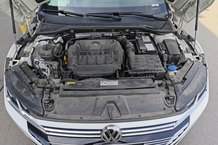 Used Volkswagen FAW-Volkswagen CC 2020 330TSI Huayan Edition China VI Standard Engine Bay