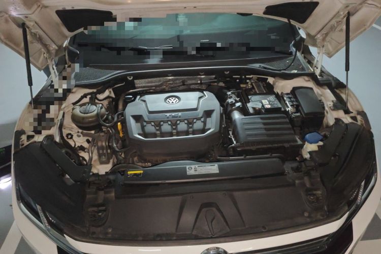 Used Volkswagen FAW-Volkswagen CC 2020 330TSI Huayan Edition China VI Standard Engine Bay