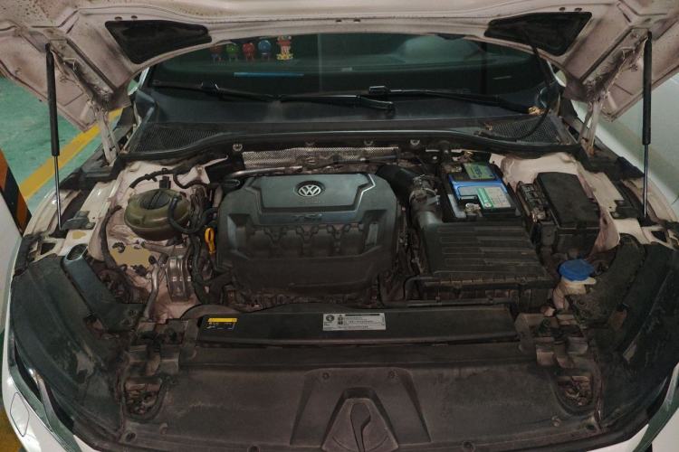 Used Volkswagen FAW-Volkswagen CC 2020 330TSI Glamour Edition China VI Standard Engine Bay