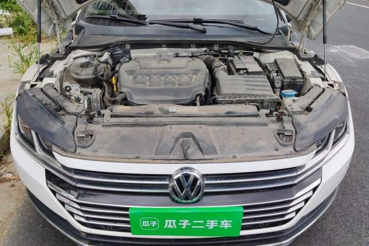 Used Volkswagen FAW-Volkswagen CC 2020 330TSI Huayan Edition China VI Standard Engine Bay