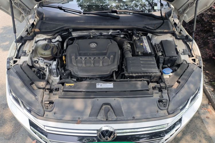 Used Volkswagen FAW-Volkswagen CC 2020 330TSI Glamour Edition China VI Standard Engine Bay