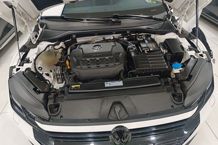 Used Volkswagen FAW-Volkswagen CC 2020 330TSI Glamour Edition China VI Standard Engine Bay