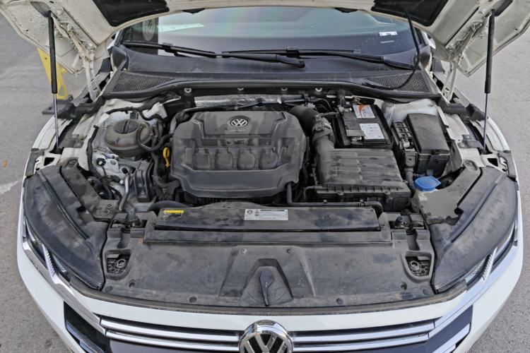 Used Volkswagen FAW-Volkswagen CC 2020 330TSI Huayan Edition China VI Standard Engine Bay
